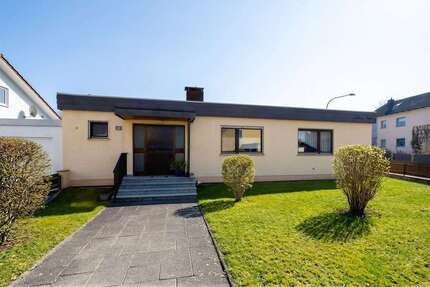Haus zum Kaufen in Obertraubling 295.000,00 € 140 m²