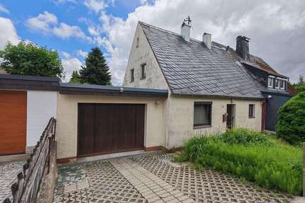 Haus zum Kaufen in Helmbrechts 65.000,00 € 69 m²