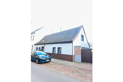 Kleines Einfamilienhaus auf großem Grundstück in Markranstädt