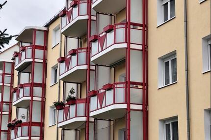 Helle 3-Raum-Wohnung mit Balkon, Stellplatz & Blick über Rochlitz