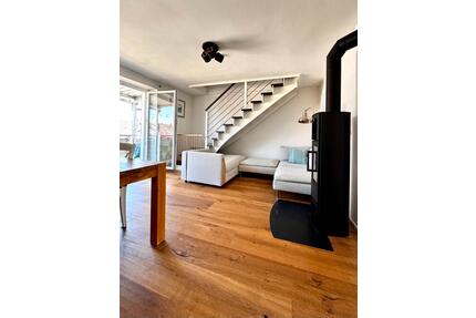 Charmante Haus-im-Haus 4-5 Zimmer Maisonette, Balkon, Kamin, 96qm - Augsburg Bergheim