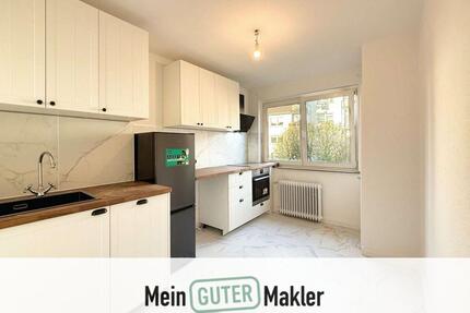 Hochwertig renovierte 2-Zimmer-Wohnung mit Balkon nahe Weser in Toplage am Stadtwerder - Bremen Neustadt