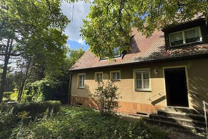 Großzügiges Haus zur Miete mit Garten, EBK, Keller und Dachboden in idyllischer und grüner Lage - Weisendorf / Oberlindach