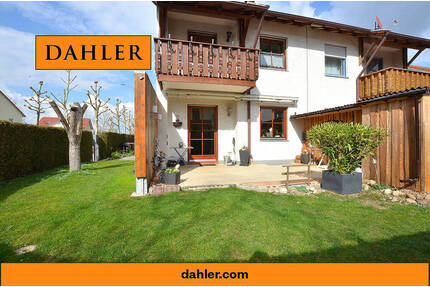 Schöne Doppelhaushälfte mit großem Garten in Königsbrunn