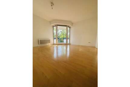 Wohnung zum Mieten in Frankfurt 1.120,00 € 50 m²