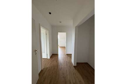 Wohnung zum Mieten in Roßtal 587,96 € 71.62 m²