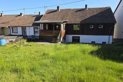 Haus zum Kaufen in Weiskirchen 105.000,00 € 200 m²
