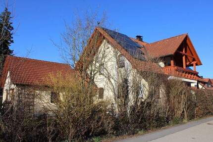 SOFORT FREI - SCHAUEN SIE DOCH MAL REIN: Großes Familienhaus mit Doppelgarage - Thalmässing Eysölden