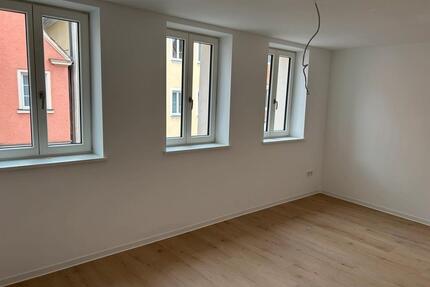 Erdgeschoss Wohnung - 685,00&nbsp;EUR Kaltmiete, ca.&nbsp; 57,00&nbsp;m&sup2; in Weißenburg in Bayern (PLZ: 91781)