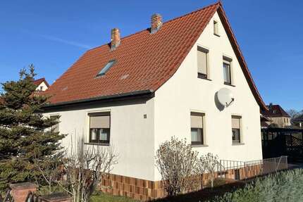 Haus zum Kaufen in Stauchitz 175.000,00 € 142.57 m²