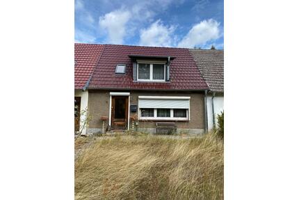 Reihenhaus mit viel Nebengelass auf 934m² - Mirow