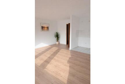 Helle 2-Zimmer-Wohnung renoviert - Wahlstedt