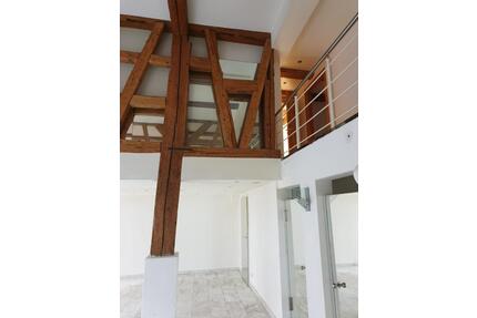 Albstadt-Zentrum: Freie, große Maisonette-Wohnung