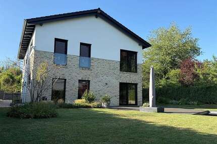 Haus zum Kaufen in Bad Krozingen 1.560.000,00 € 191 m²