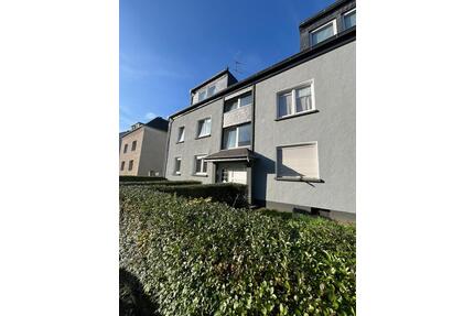 IN SANIERUNG: Schöne 3-Zimmer Erdgeschosswohnung mit Balkon und Garage - Mülheim an der Ruhr Rechtsruhr-Nord