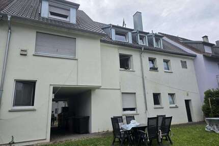 Haus zum Kaufen in Stuttgart-Hedelfingen 798.000,00 € 257 m²