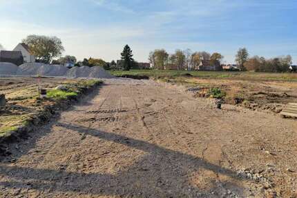 Grundstück zu verkaufen in Sülzetal 145.000,00 € 783 m²