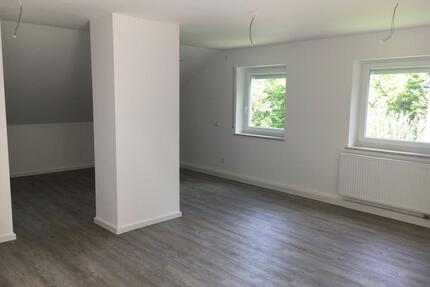DG Wohnung 4 Zimmer, Küche, Bad, WC, Kellerraum u. Stellplatz - Schwabmünchen