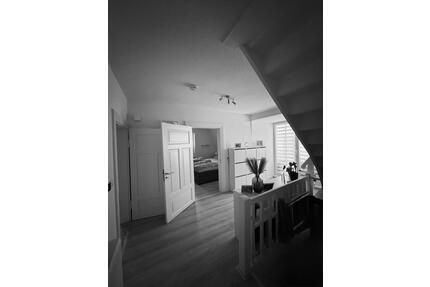 Wohnung 110qm - 890,00&nbsp;EUR Kaltmiete, ca.&nbsp; 110,00&nbsp;m&sup2; in Hoya (PLZ: 27318)