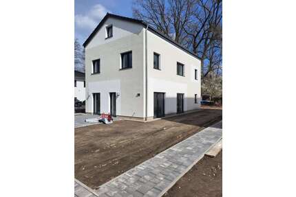 Haus zum Kaufen in Falkensee 775.000,00 € 150 m²