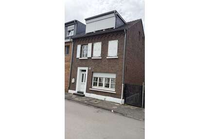Haus zum Kaufen in Düsseldorf 950.000,00 € 164 m²