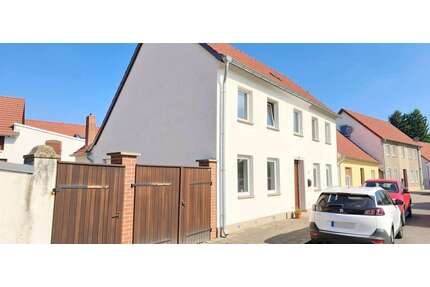 Haus zum Kaufen in Friesack 155.000,00 € 180 m²