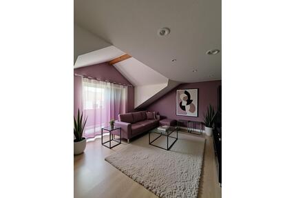 Helle 2 Zimmerwohnung mit Balkon, EBK und 2 Stellplätzen - Fürstenstein