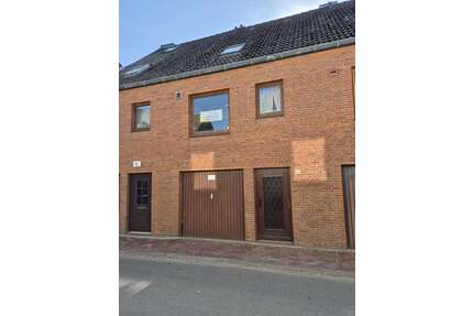 Haus zum Kaufen in Wilster 140.000,00 € 96 m²