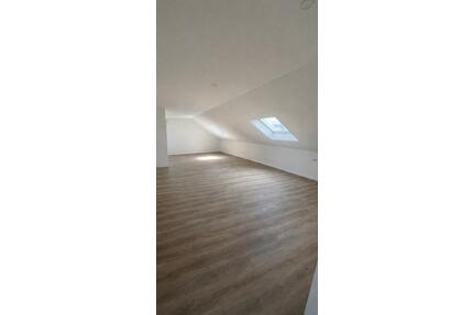 Moderne 3-Zimmer-Dachgeschosswohnung Ringheim - Großostheim