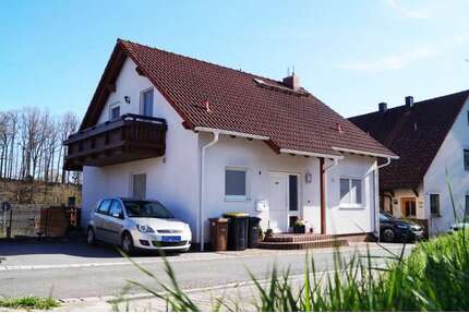 Haus zum Kaufen in Roßtal Buchschwabach 469.000,00 € 140 m² - Roßtal / Buchschwabach