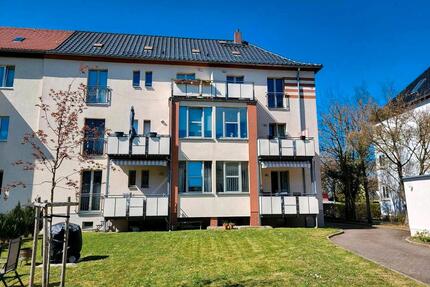 2- Zimmer mit Balkon, Wintergarten keine Haustiere + Stellplatz - Naumburg (Saale)