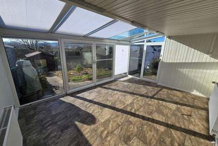 Attraktives Reihenendhaus in ruhiger Lage - Calden Westuffeln