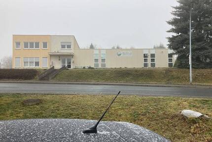 Büro, Wohnung und Lagerfläche in Waldheim