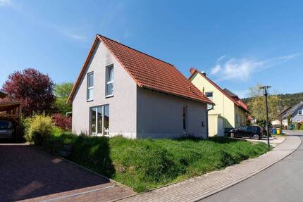 modernes Einfamilienhaus mit Garten in Jena Ilmnitz