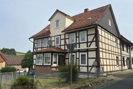 Haus zum Kaufen in Einbeck 77.000,00 € 238 m²