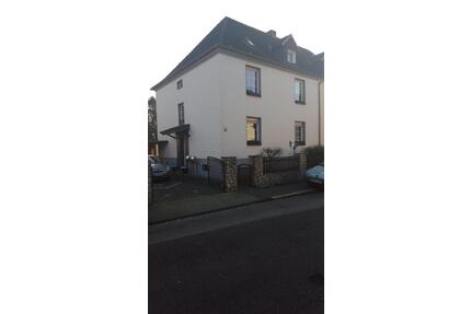 2 Zimmer KDB im 2-Familienhaus - 490,00&nbsp;EUR Kaltmiete, ca.&nbsp; 71,00&nbsp;m&sup2; in Duisburg (PLZ: 47169) Hamborn