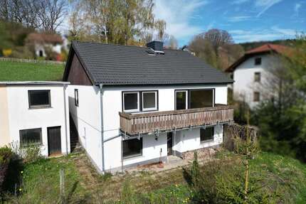 Haus zum Kaufen in Flörsbachtal 185.000,00 € 124 m²