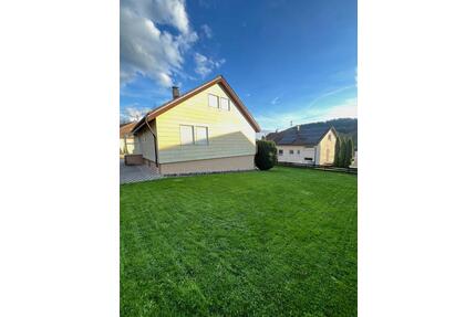 Einfamilienhaus mit großem Grundstück & Potenzial – ruhige Lage - Donzdorf
