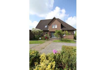 Haus zum Kaufen in Steinburg OT. Mollhagen 649.000,00 € 256 m²