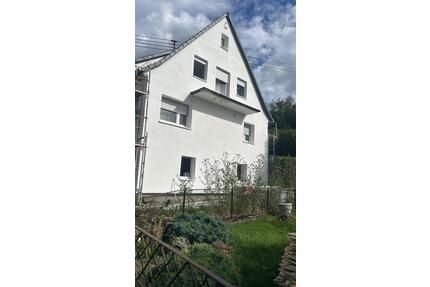 Zwei Familien Haus - 550.000,00&nbsp;EUR Kaufpreis, ca.&nbsp; 234,00&nbsp;m&sup2; in Albstadt (PLZ: 72461) Gemarkung Onstmettingen
