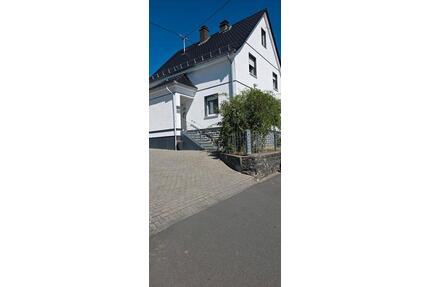 Haus zu Verkaufen - 290.000,00&nbsp;EUR Kaufpreis, ca.&nbsp; 128,00&nbsp;m&sup2; in Rennerod (PLZ: 56477)