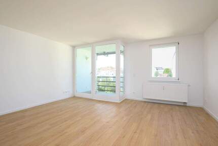 HIER BLEIBEN KEINE WÜNSCHE OFFEN Moderne 2-Raum-Wohnung mit Balkon, EBK & PKW-Stellplatz - Leipzig Gohlis-Süd