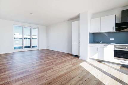 Wohnung zum Mieten in Berlin 1.376,00 € 77 m²