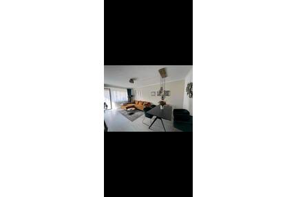 3 Zimmer Wohnung mit Tiefgaragenstellplatz - Germering