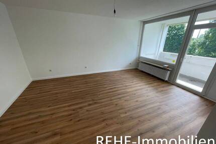 Wohnen mit Komfort und Ruhe – ideal für Senioren: Attraktive 2-Zimmer-Wohnung mit Loggia, Balkon, Aufzug und hochwertiger Ausstattung in DU-Homberg - Duisburg Hochheide