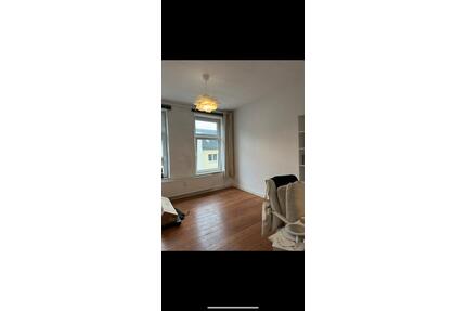 Wunderschöne 2-Zimmer Altbau Wohnung am Exer in Kiel