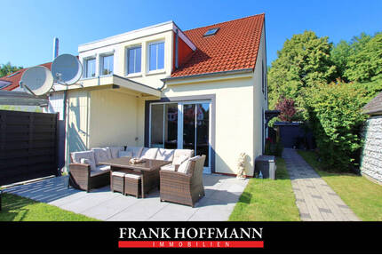 Sackgassenlage - Moderne Doppelhaushälfte mit ausgebautem Dachstudio & Doppelcarport in Elmshorn