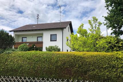 Freistehendes Haus in ruhiger Lage mit sonnigem Garten - Illertissen
