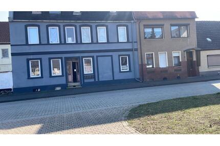 2 Zimmer Küche Diele Bad sofort frei - Güsten