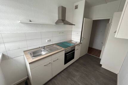 Mit Einbauküche und Balkon! Jetzt Malerbonus sichern! - Aschersleben